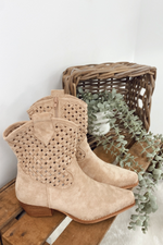 Charger l&#39;image dans la galerie, Bottines Santiags beige
